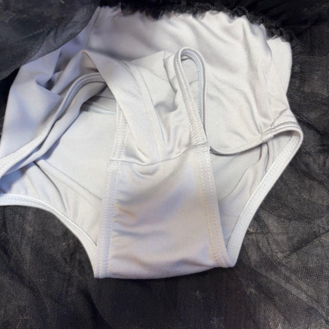 チャコット130 良品　定価2万円位キッズ　ジュニア　チュールが可愛いレオタード