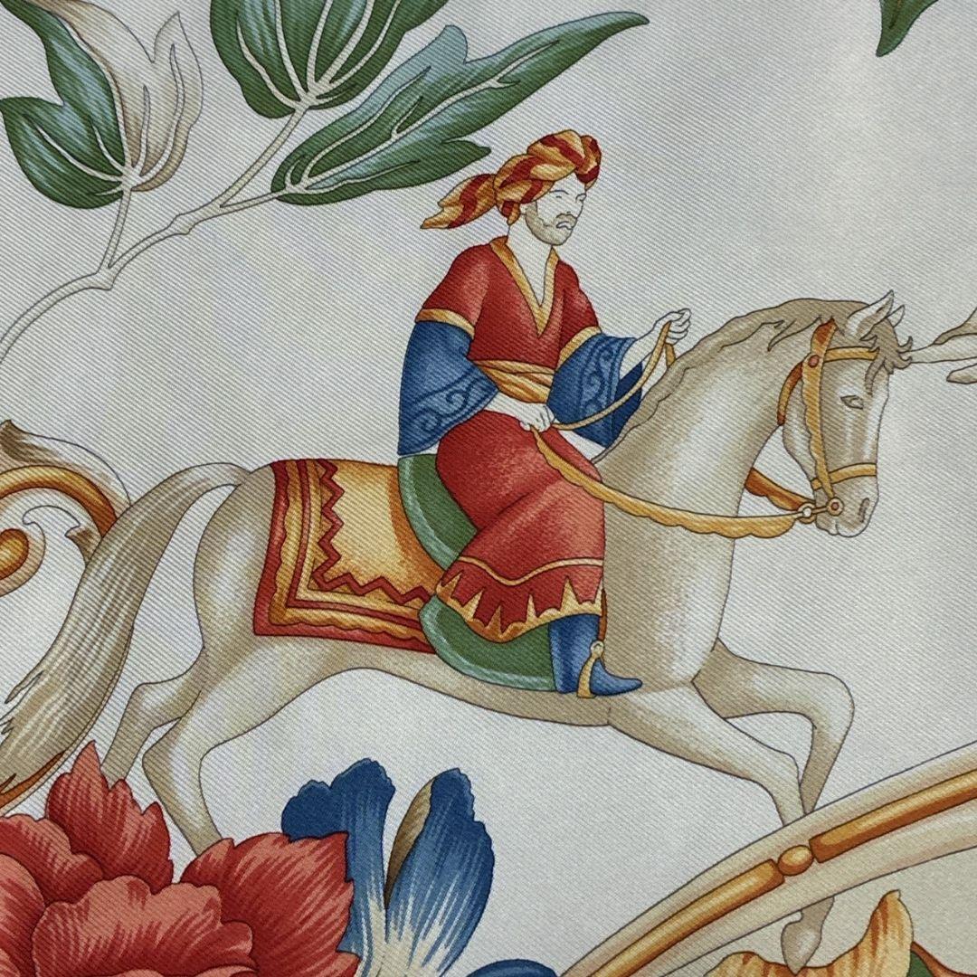 極美品✨サルヴァトーレフェラガモ シルク 大判スカーフ ストール イタリア 花柄