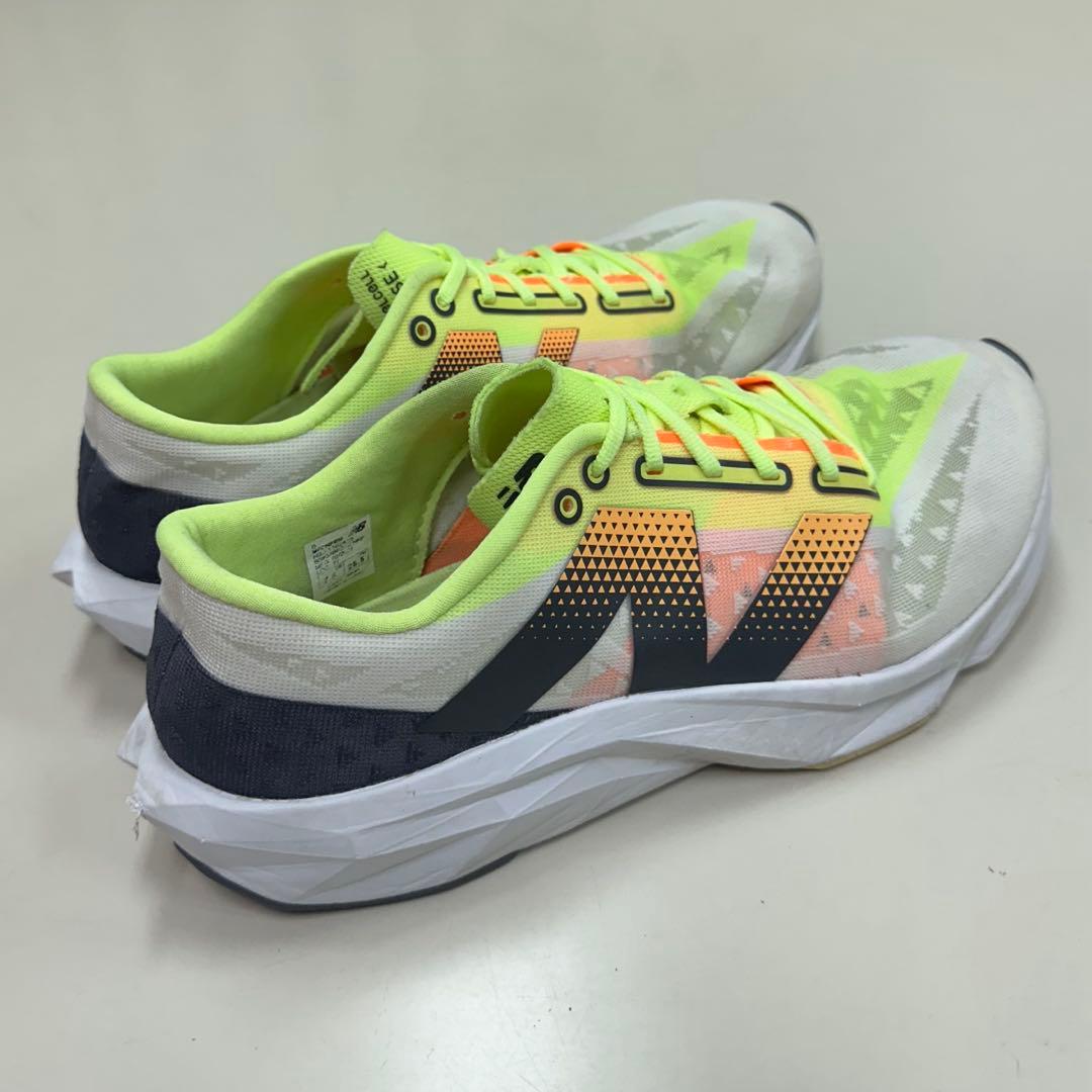 New Balance 陸上シューズFuelCell Pvlse v1 25.5