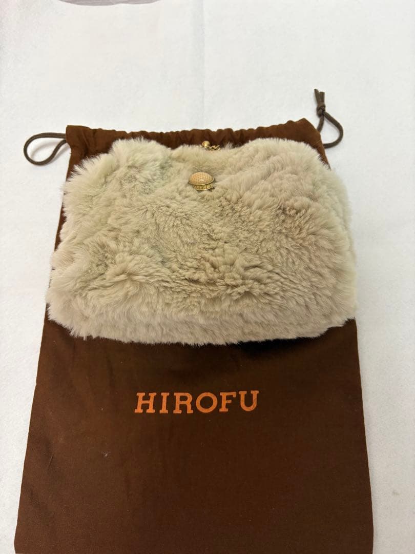 サルヴァトーレフェラガモ　ラビットファー　チェーンバッグ　うさぎとかめ