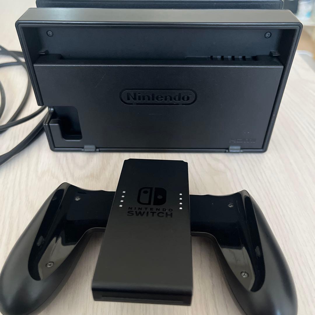 【美品】Nintendo Switch標準モデル付属品完備