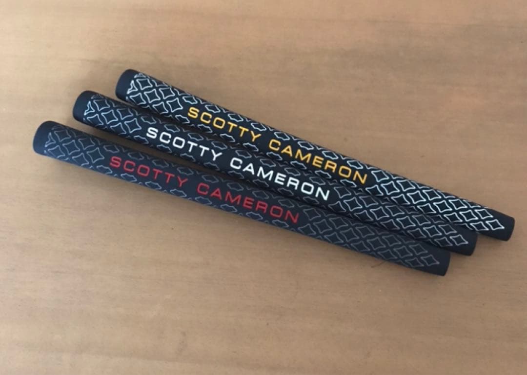 ゴルフグリップ　スコッティキャメロン　パターグリップ　黒　黄　赤　ブラック