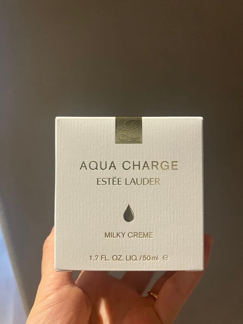 【新品未使用】 エスティローダー アクアチャージ 薬用ミルキークリーム 50ml