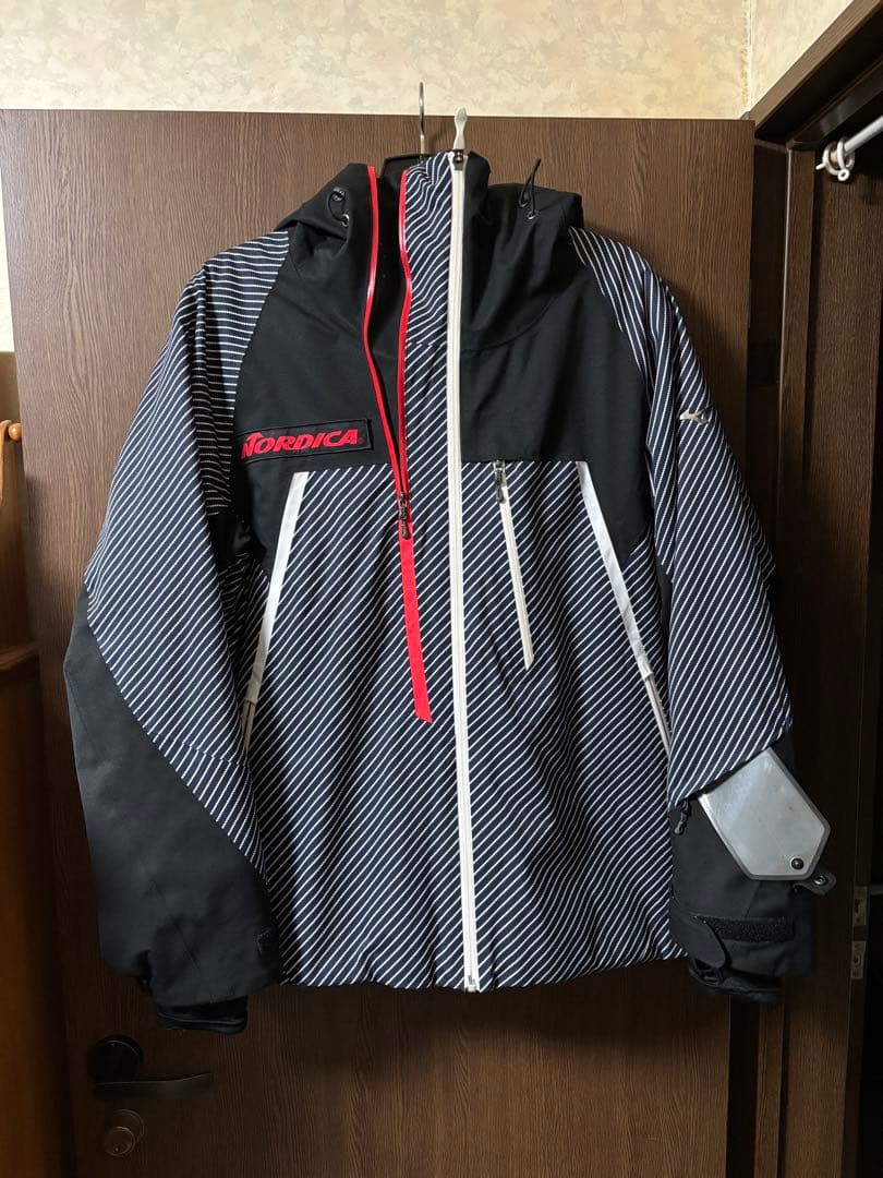 ミズノ　ノルディカ　チーム　スキーウェア　上下セット