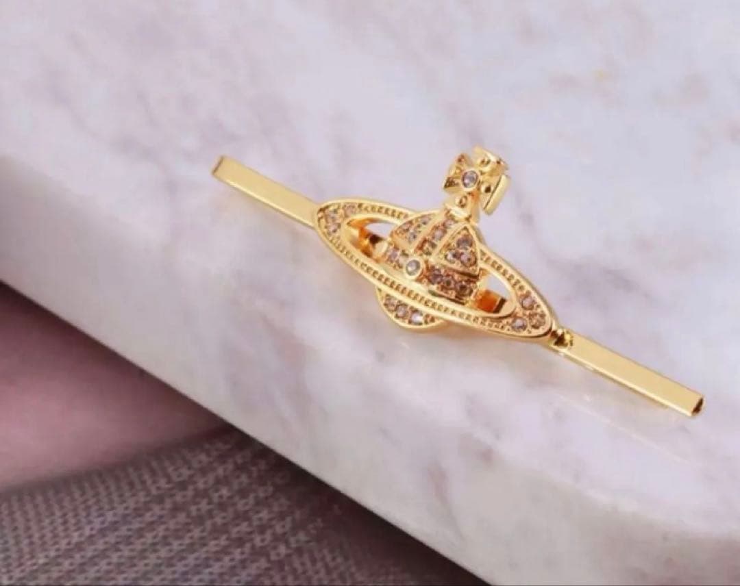 新品未使用　ヴィヴィアン　オーブネクタイピン　ゴールド