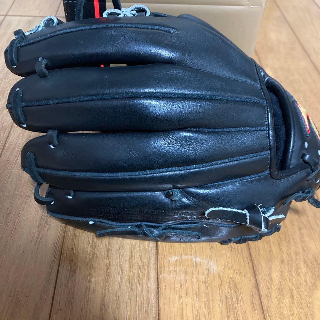 [新品•未使用•箱&袋付き•タグ付属] ミズノ　グローブ　硬式内野手用 右投げ