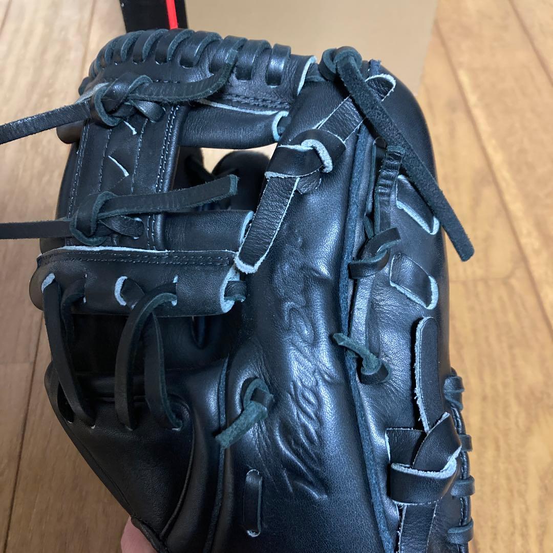 [新品•未使用•箱&袋付き•タグ付属] ミズノ　グローブ　硬式内野手用 右投げ