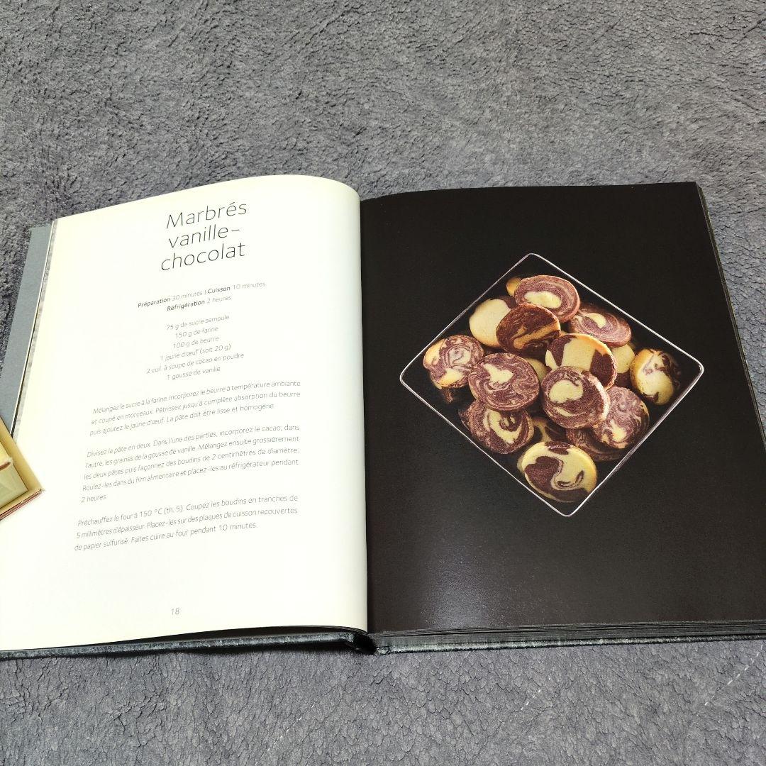 petits gateaux（小さなケーキ） : Frederibc Anton