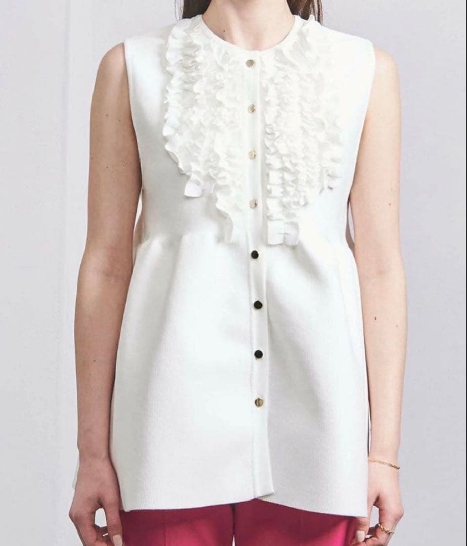 【4/6で一旦出品停止します】ユナイテッドアローズ　フリル付きニットベスト