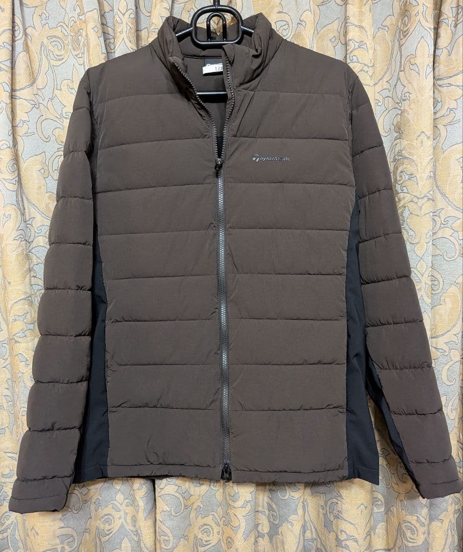 美品　TAYLORMADE タイラーメイド　ゴルフ　中綿ジャケット　プリント　L