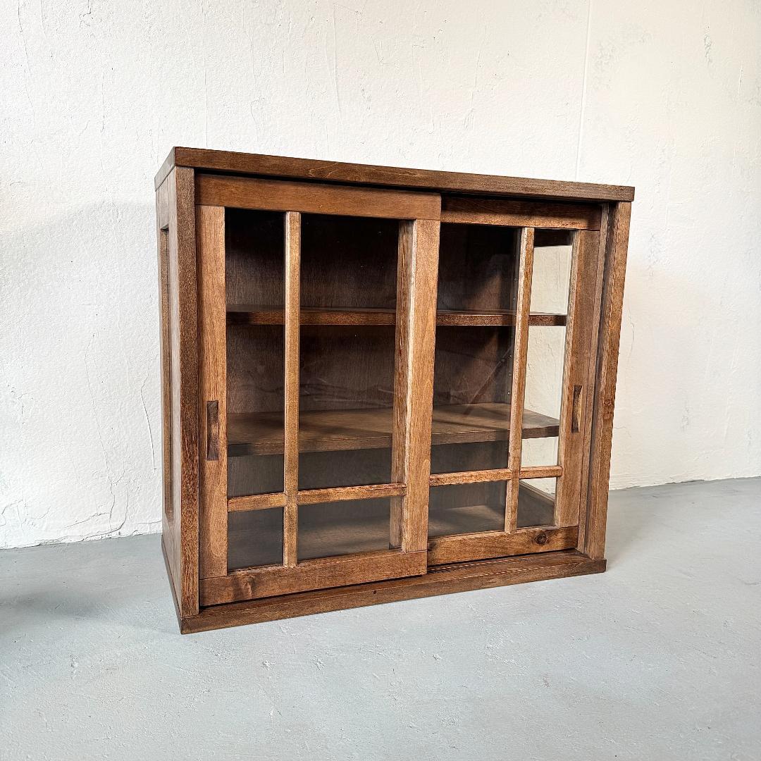 キャビネット　天然木　樺材　オイル仕上げ　ガラス　レトロ　水屋箪笥