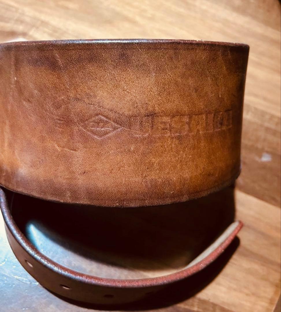 ウエサカウェイトリフティング プレミアムベルト１枚張り(1穴ピン) Ｍサイズ