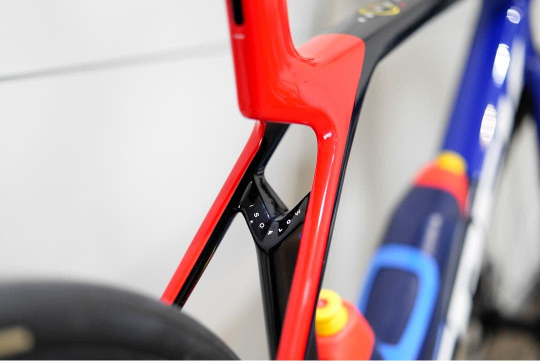 TREK Madone SLR 7 gen8 Mサイズ ロードバイク