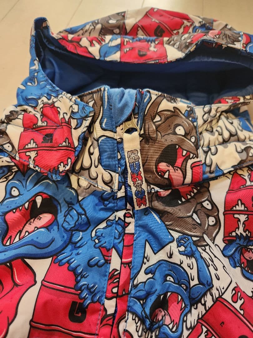 Rさま専用　BURTON キッズ モンスター柄スキーウェア つなぎ 4Tサイズ