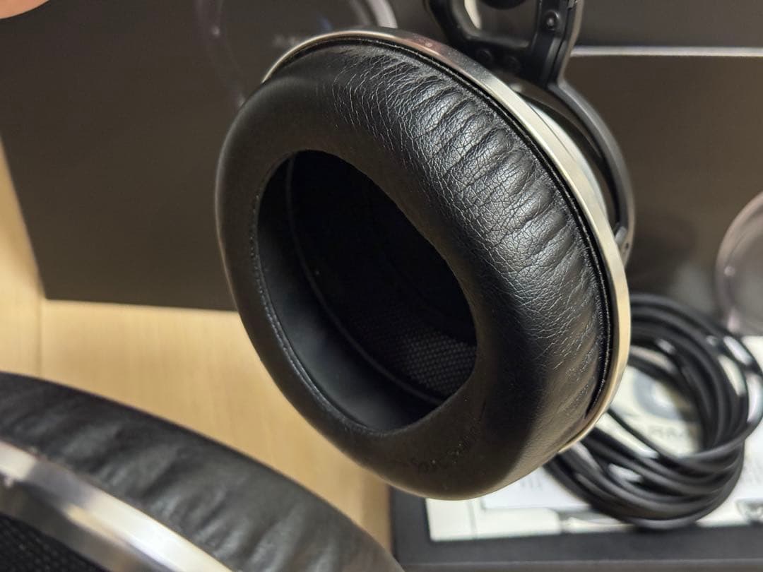 AKG オープンエアー型ヘッドホン K812