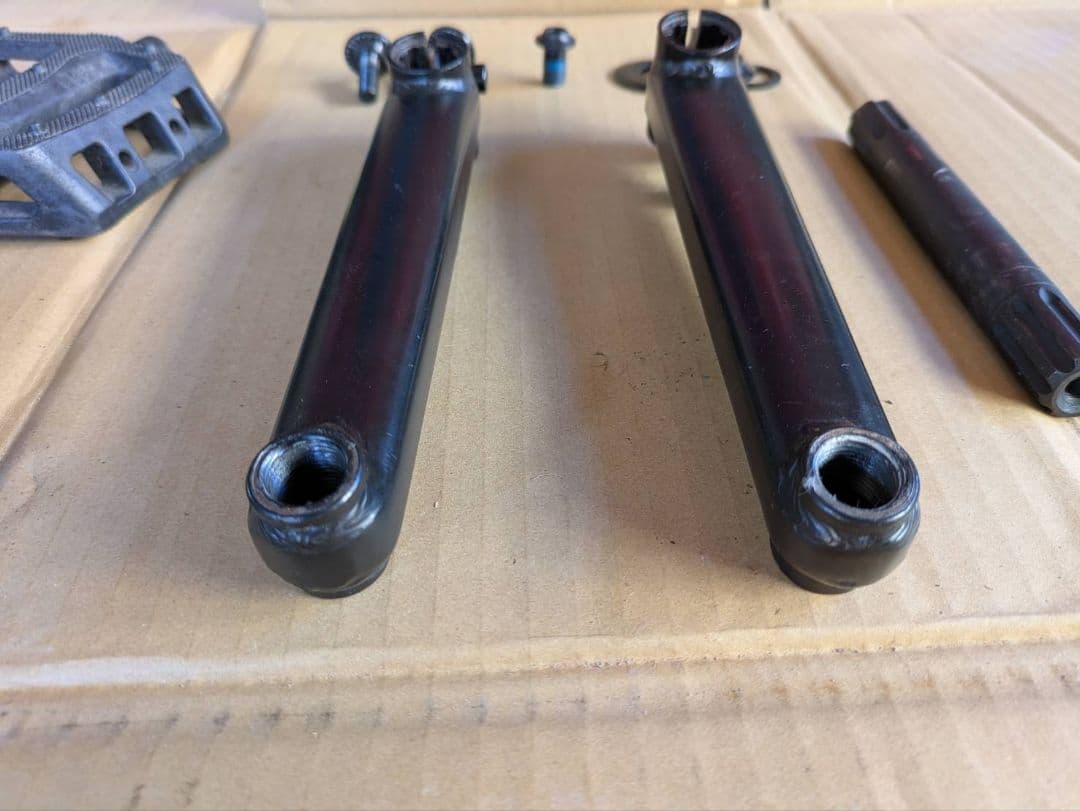 CULT　純正クロモリクランク　170ミリ　スピンドル径19ミリ　ペダル付き