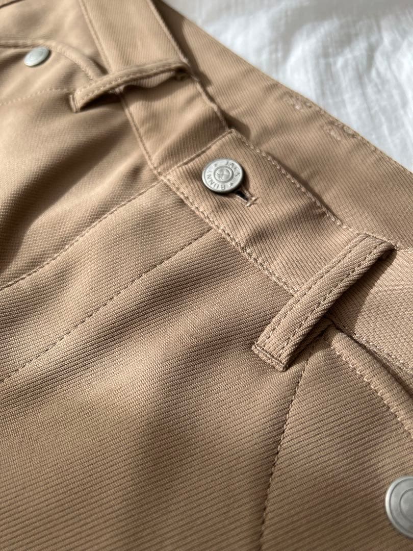 jack bunny サイズ4 スリムフィットパンツ ベージュ