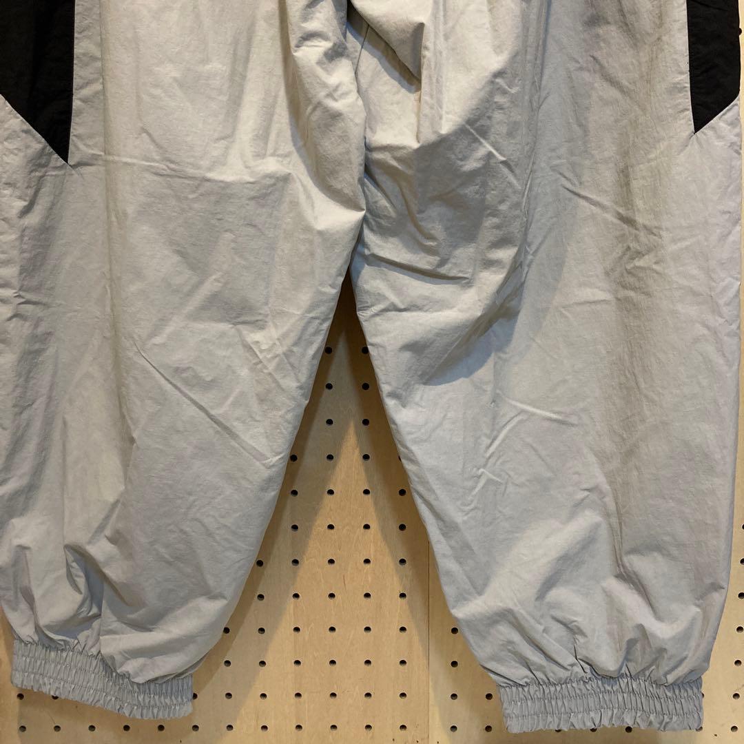 メンズ オーバーサイズド ウーブン トラックパンツ L（HQ6115-077）