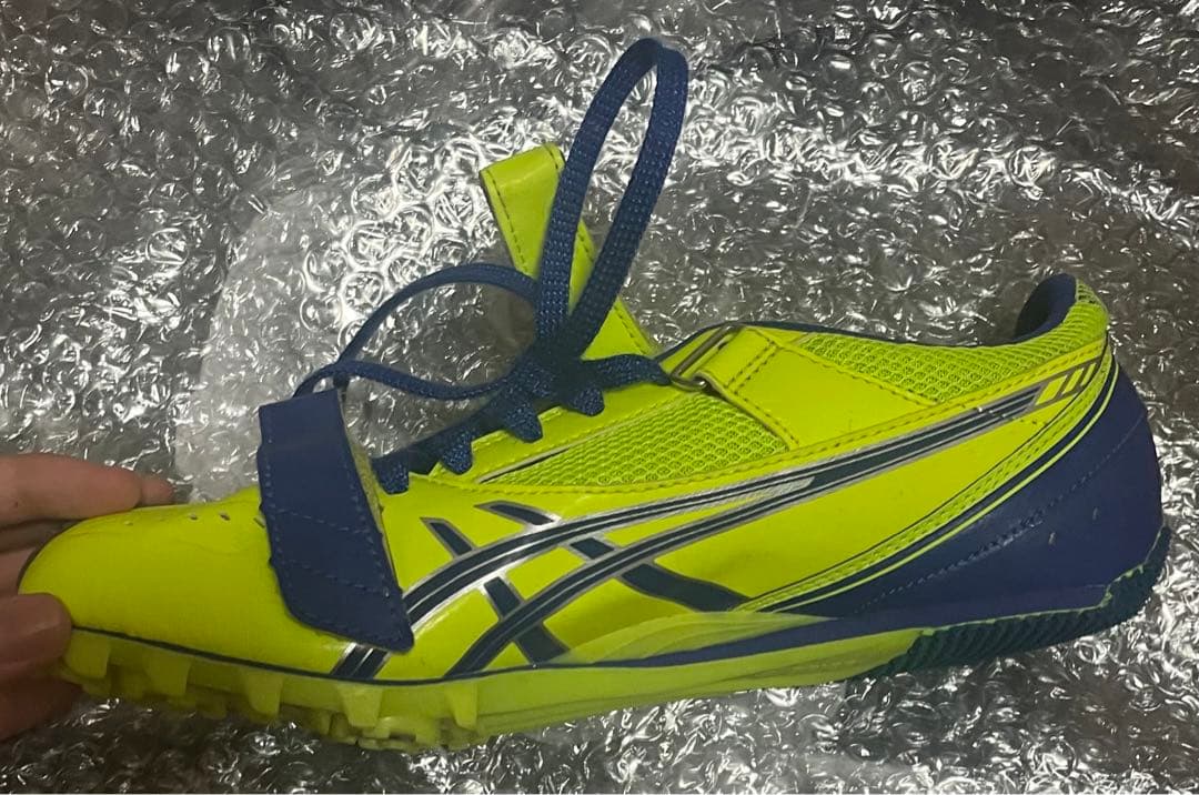 陸上スパイク, 陸上競技　アシックス