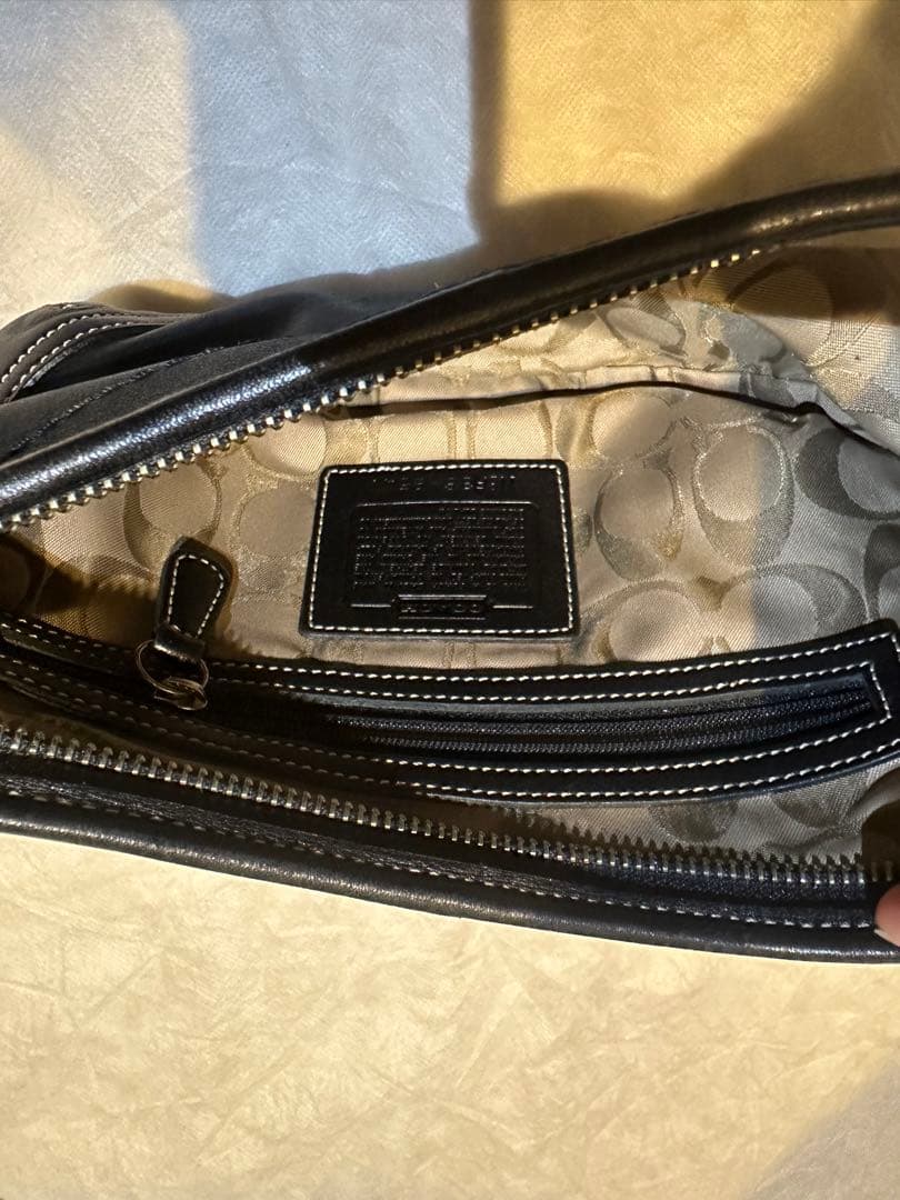 Coach 黒 レザー バッグ