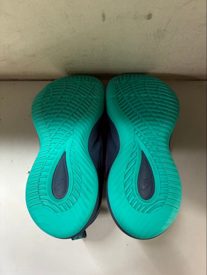 今日のゲリラ価格NOVA SURGE 3 GS 400カラー 22.0㎝