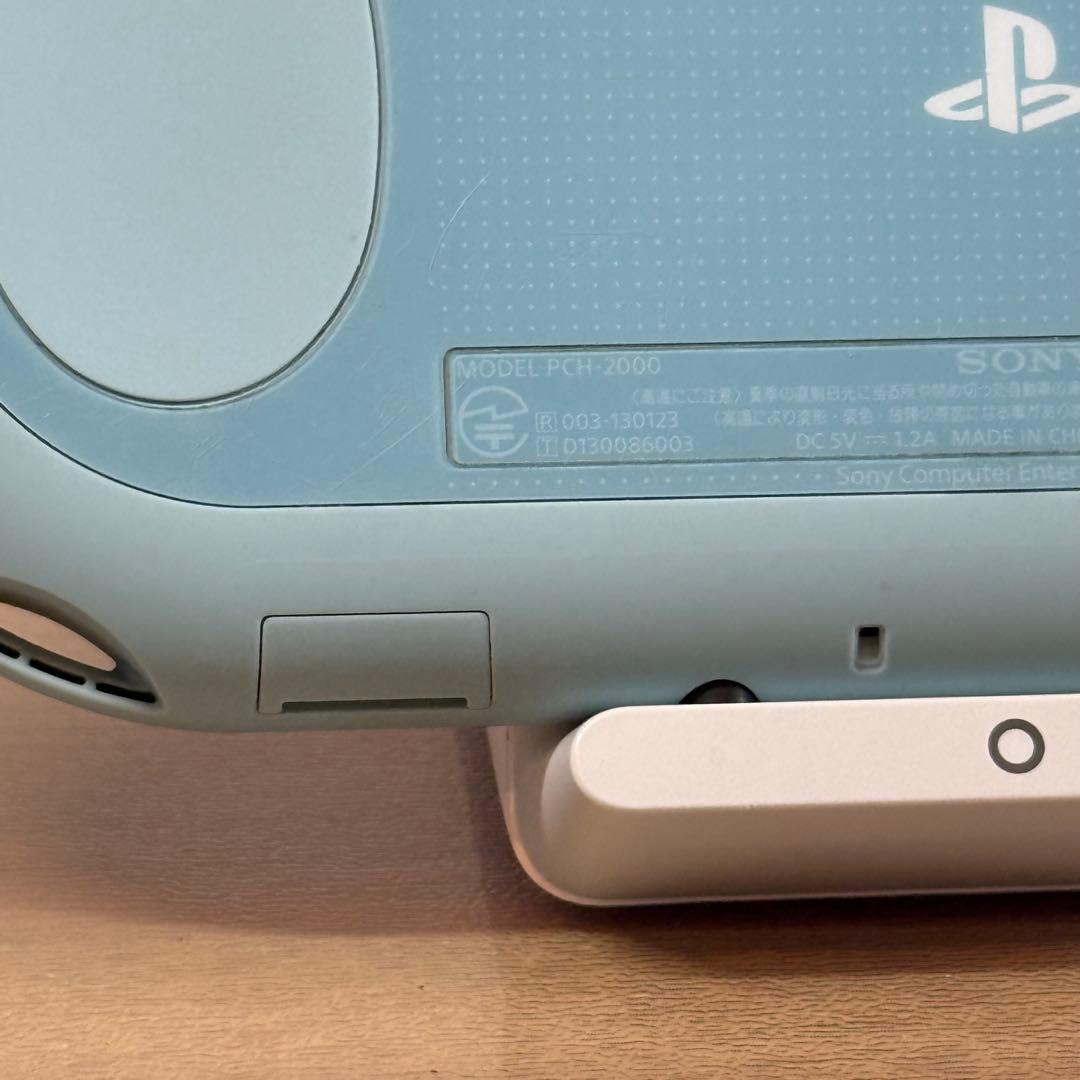 4-007 PSVITA PCH-2000 ライトブルー/ホワイト