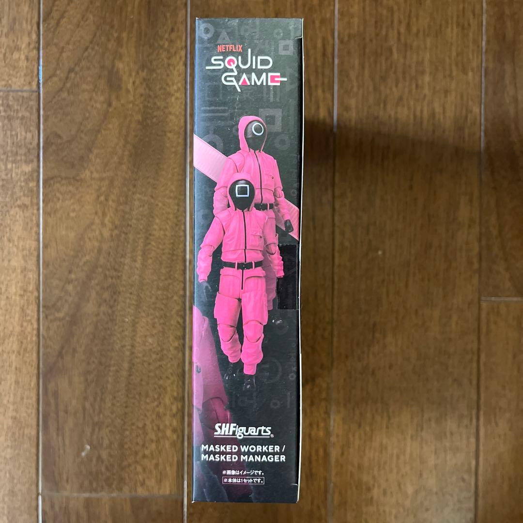 S.H.フィギュアーツ イカゲーム マスクド ワーカー/マスクド マネージャー