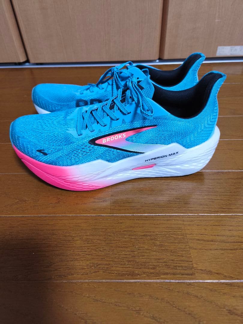 ブルックスハイペリオンマックス2 27.5CM