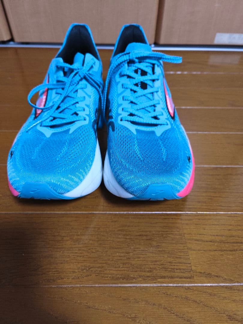 ブルックスハイペリオンマックス2 27.5CM