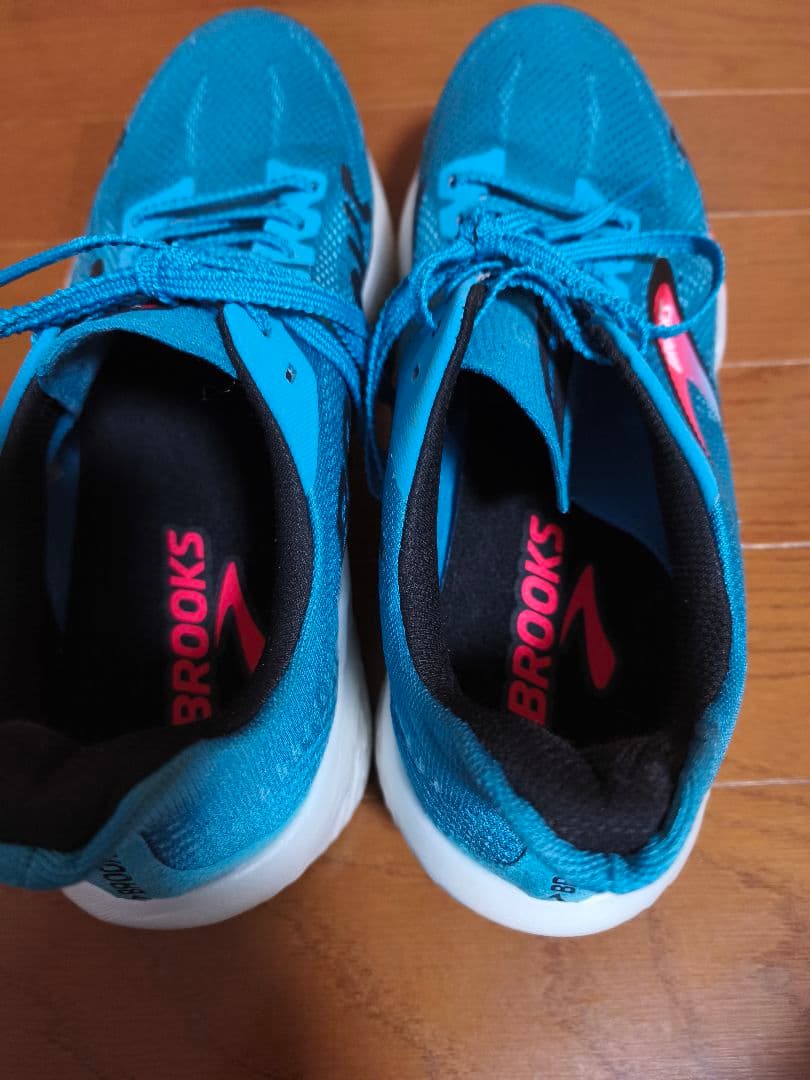 ブルックスハイペリオンマックス2 27.5CM