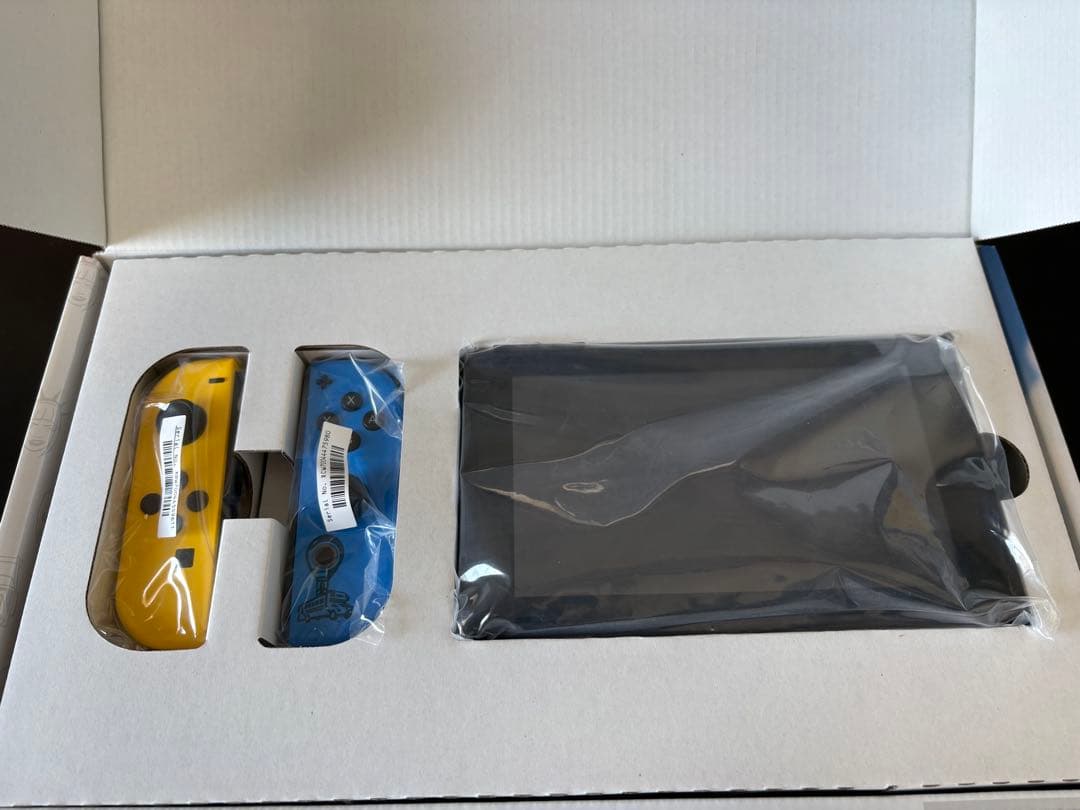 任天堂 Switch 本体 フォーナイト オマケ付き