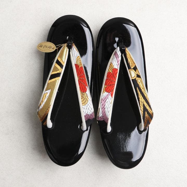 【新品】世美庵 謹製 正絹 西陣織草履バッグセット 24cm 古典柄 03215