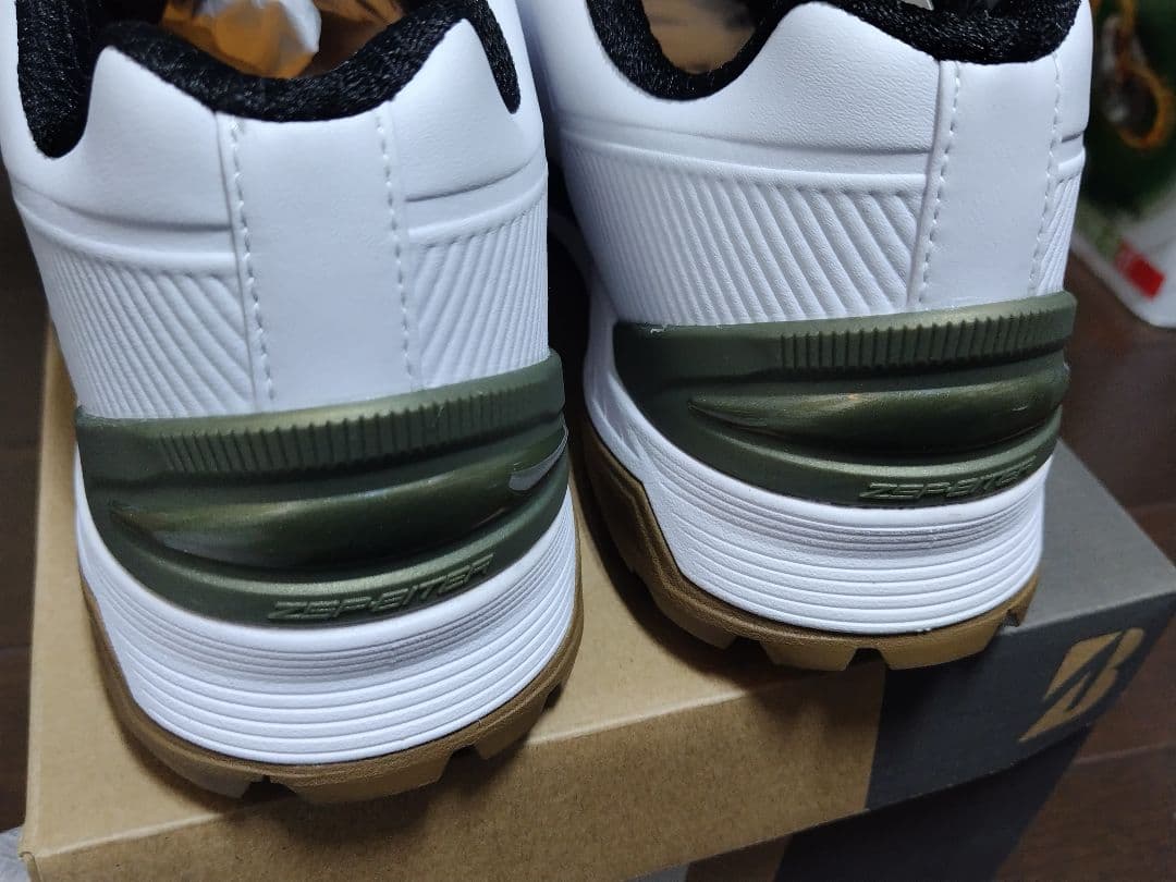 ブリヂストン ゼロ・スパイク バイター ワイド ゴルフシューズ SH2507