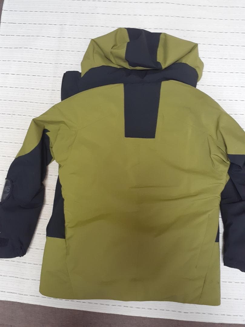 デサント　スキーウェア　ジャケットとパンツの上下セット