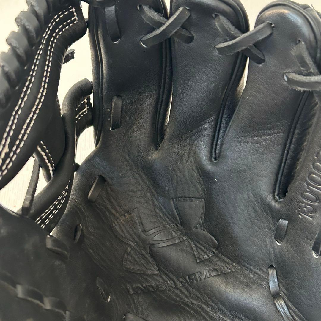 アンダーアーマー少年用軟式グローブ 黒　1301007 新品未使用　保管袋付