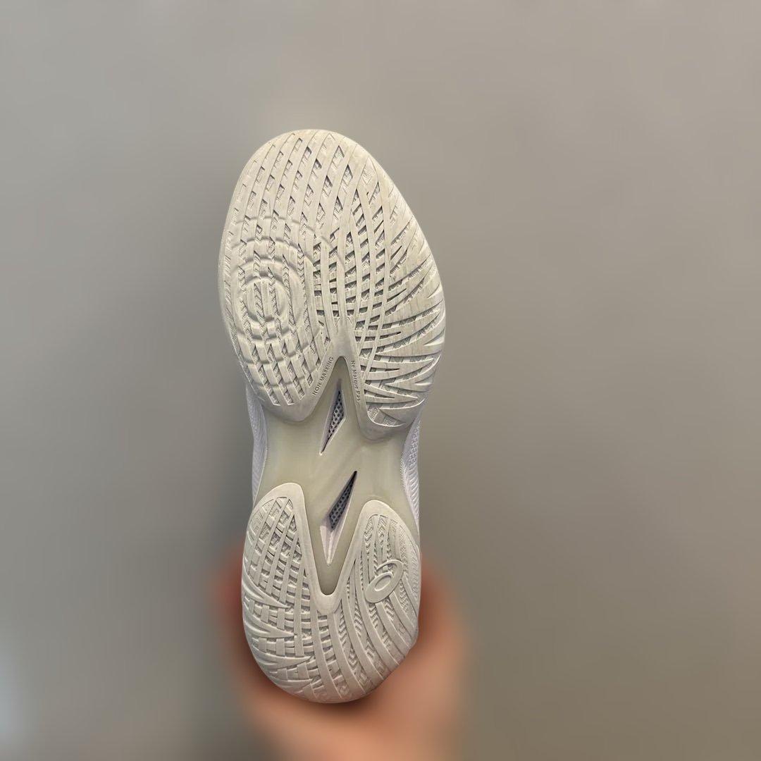 グライド ノヴァ FF 3 バスケットボールシューズ　26.5