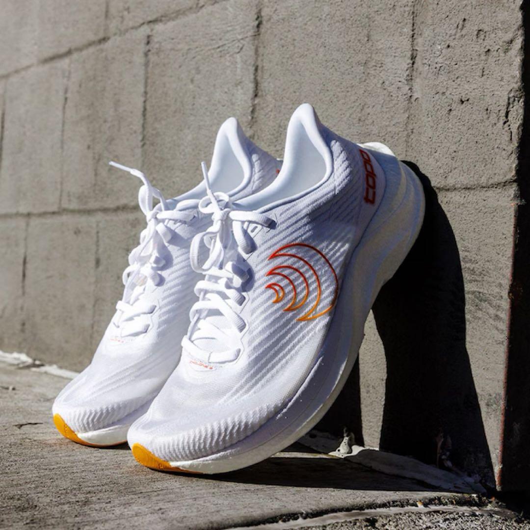 topo athletic Cyclone 3 US8.5(26.5)極美品