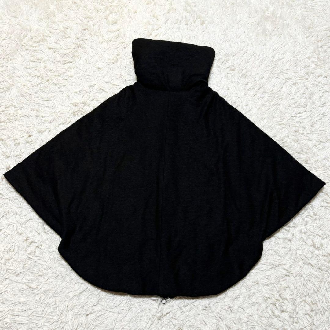 美品 タトラス ポンチョ ケープ ブラック