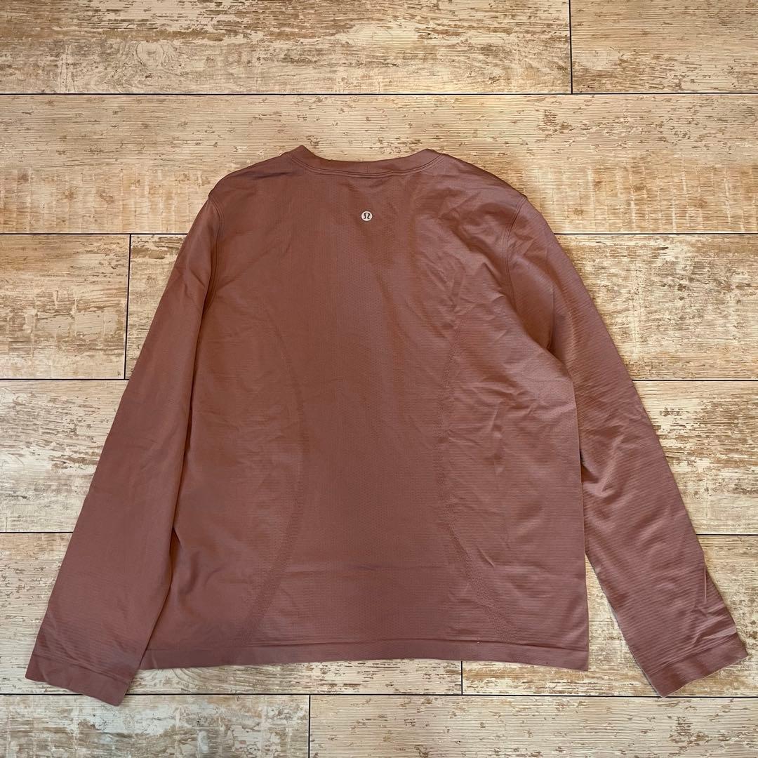 ルルレモン　トップス　長袖　Mサイズ