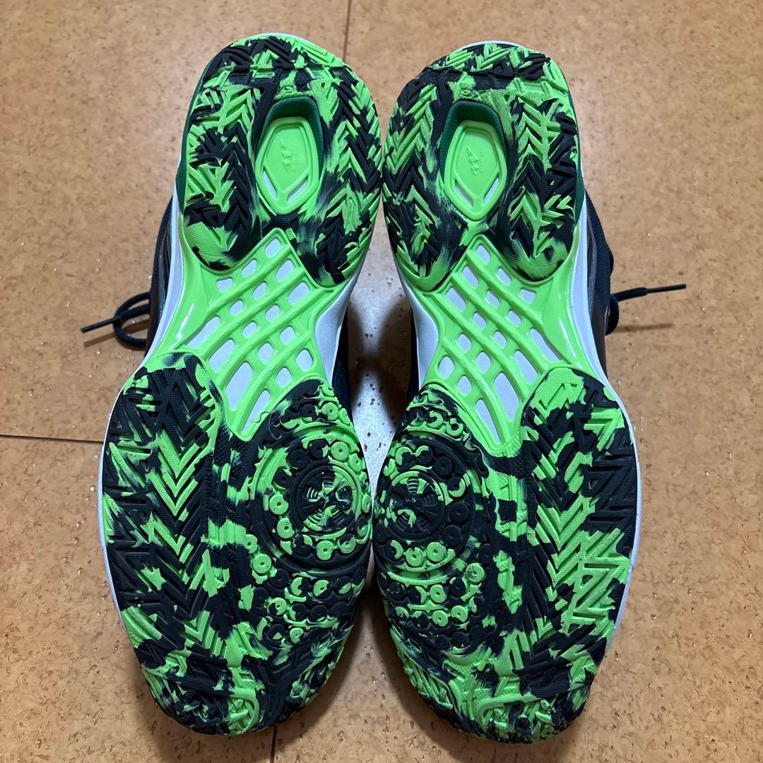 新品同様　ミズノ ウェーブクロー4ワイド 4E 26.0cm