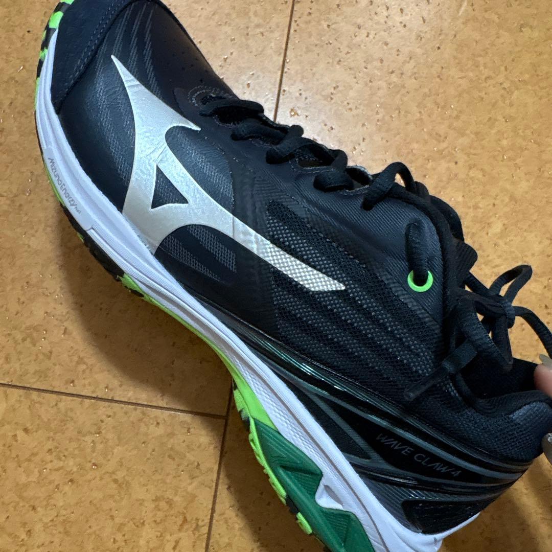 新品同様　ミズノ ウェーブクロー4ワイド 4E 26.0cm