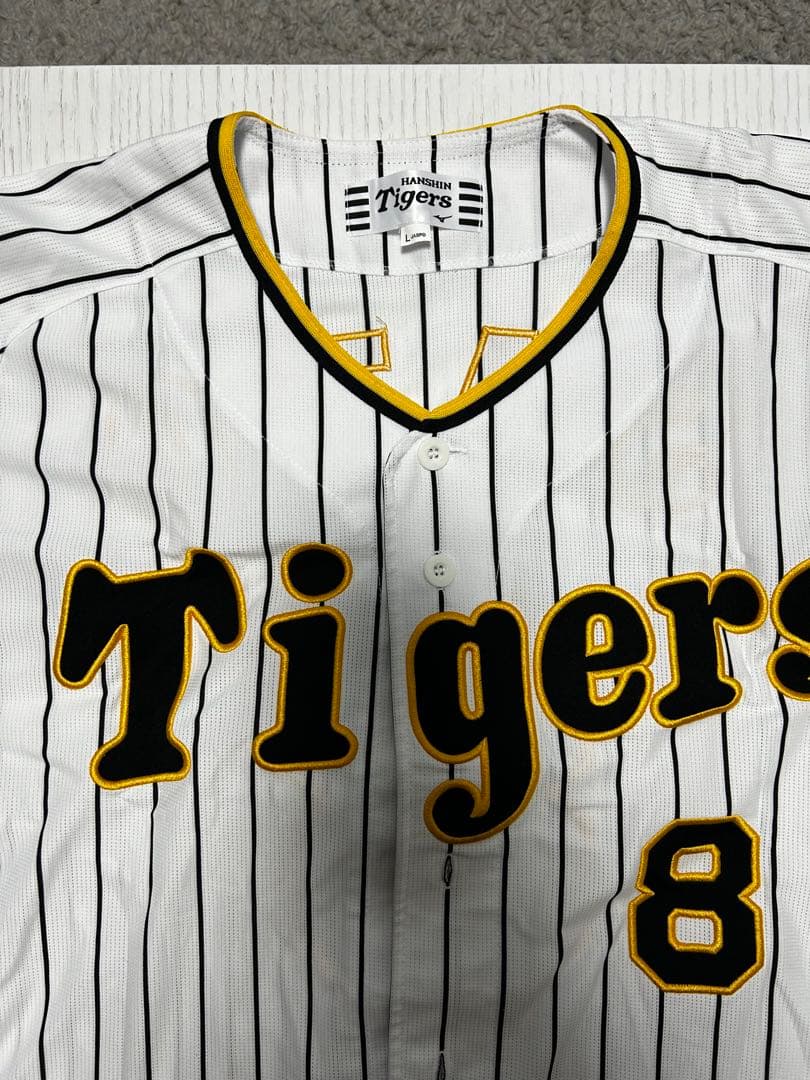 阪神タイガース　佐藤輝明　ユニフォーム