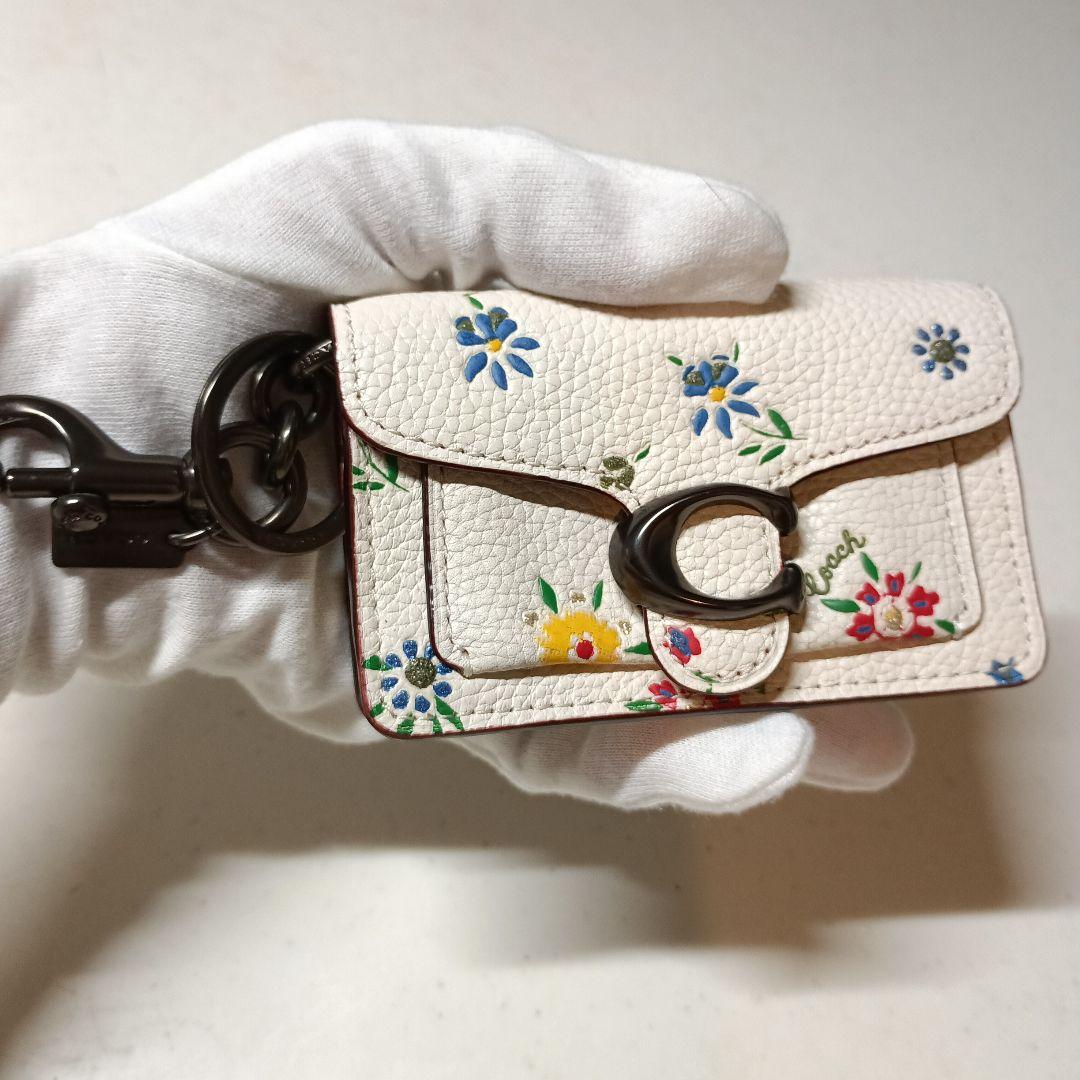 COACH バッグチャームワイドフラワー