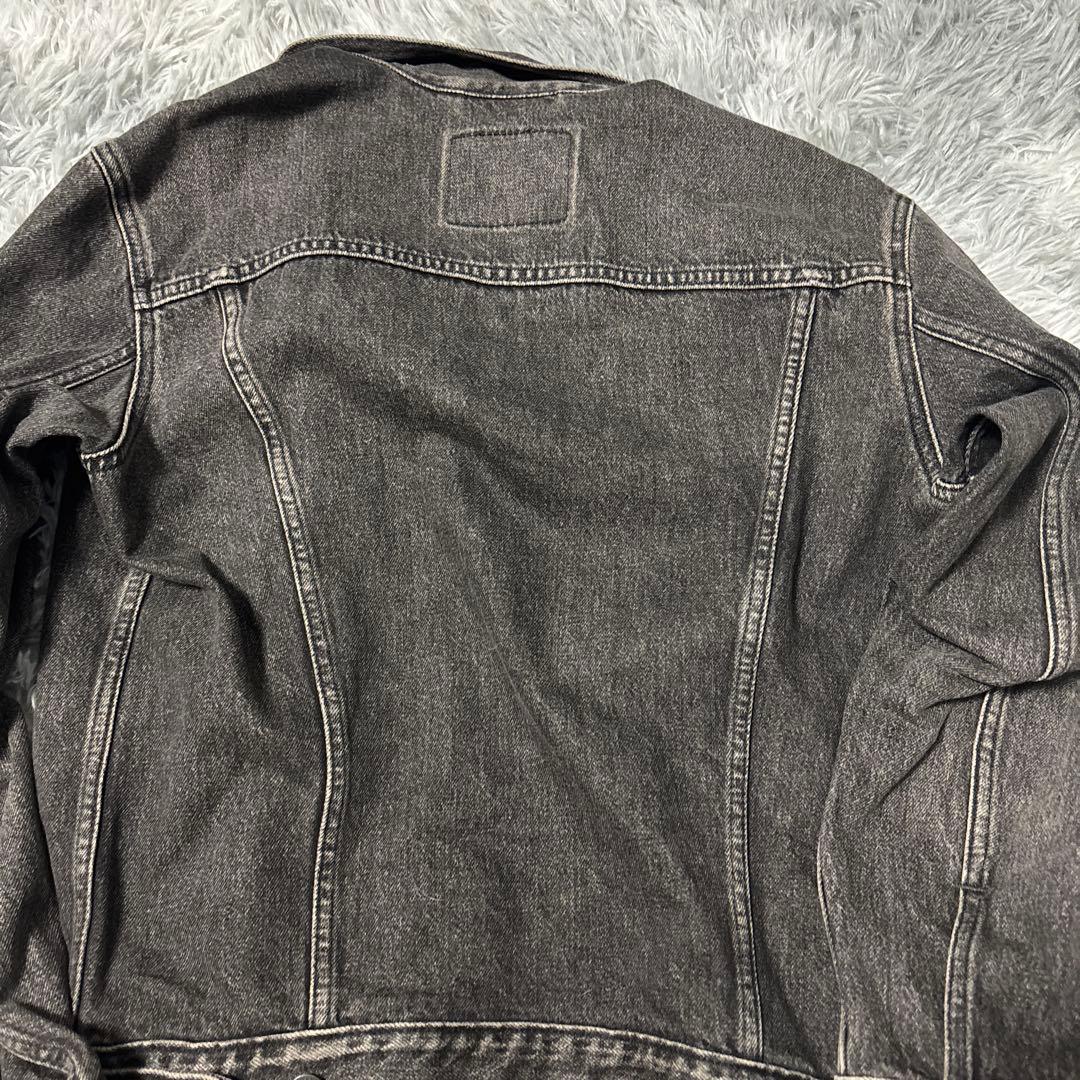 も*ぺ様 【最終値下げ】LEVI’S デニムジャケット ブラック M