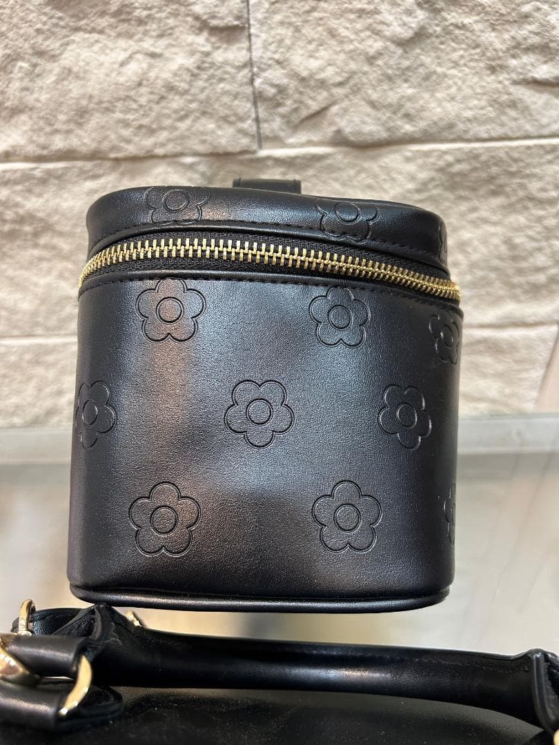 中古品 MARY QUANT ＆ ディズニー コラボ ボストン バニティポーチ