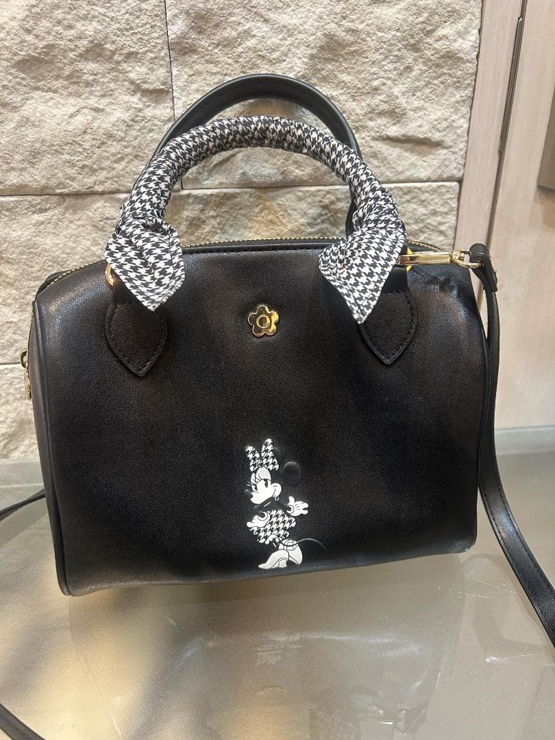 中古品 MARY QUANT ＆ ディズニー コラボ ボストン バニティポーチ