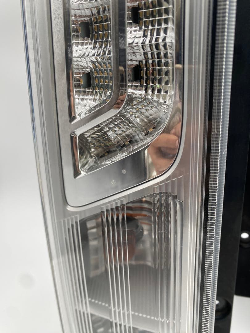 日産 セレナ C26 純正 テールランプ 左右セット 点灯確認済み