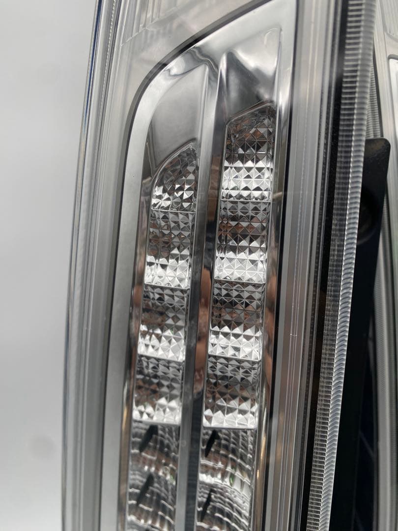 日産 セレナ C26 純正 テールランプ 左右セット 点灯確認済み