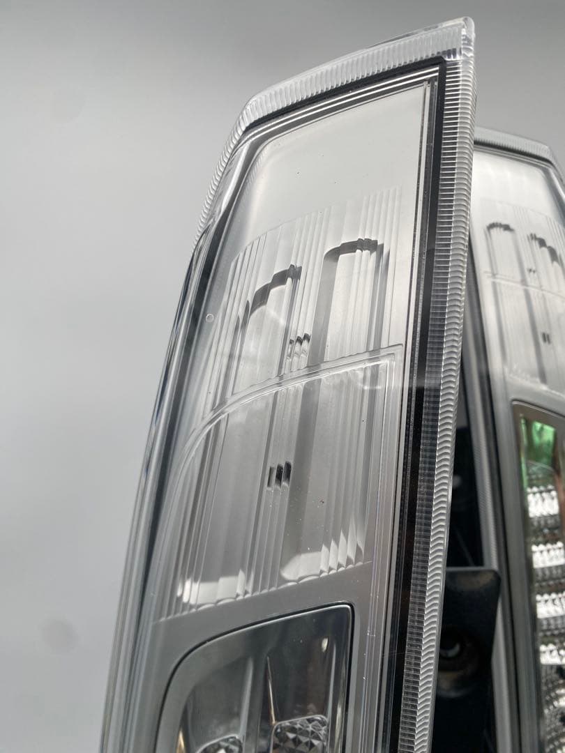 日産 セレナ C26 純正 テールランプ 左右セット 点灯確認済み