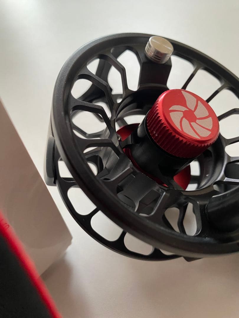 NAUTILUS XS 3/4 Black フライリール ノーティラス
